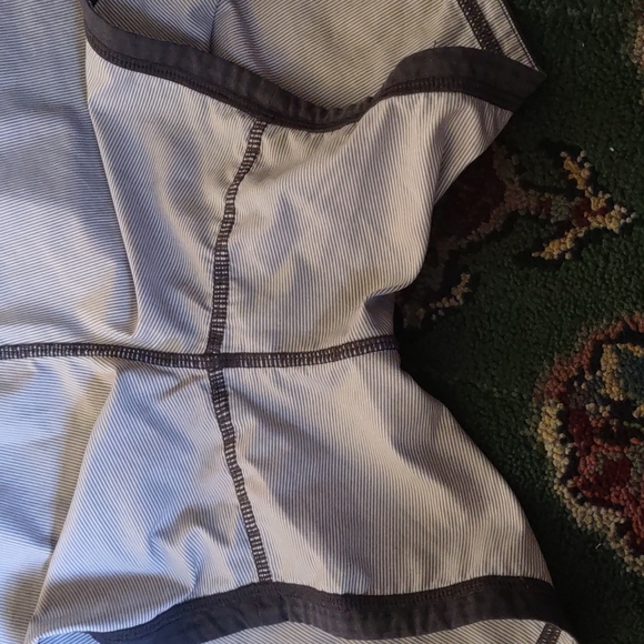 Lululemon Groovy Run Short - Picture 5 of 9